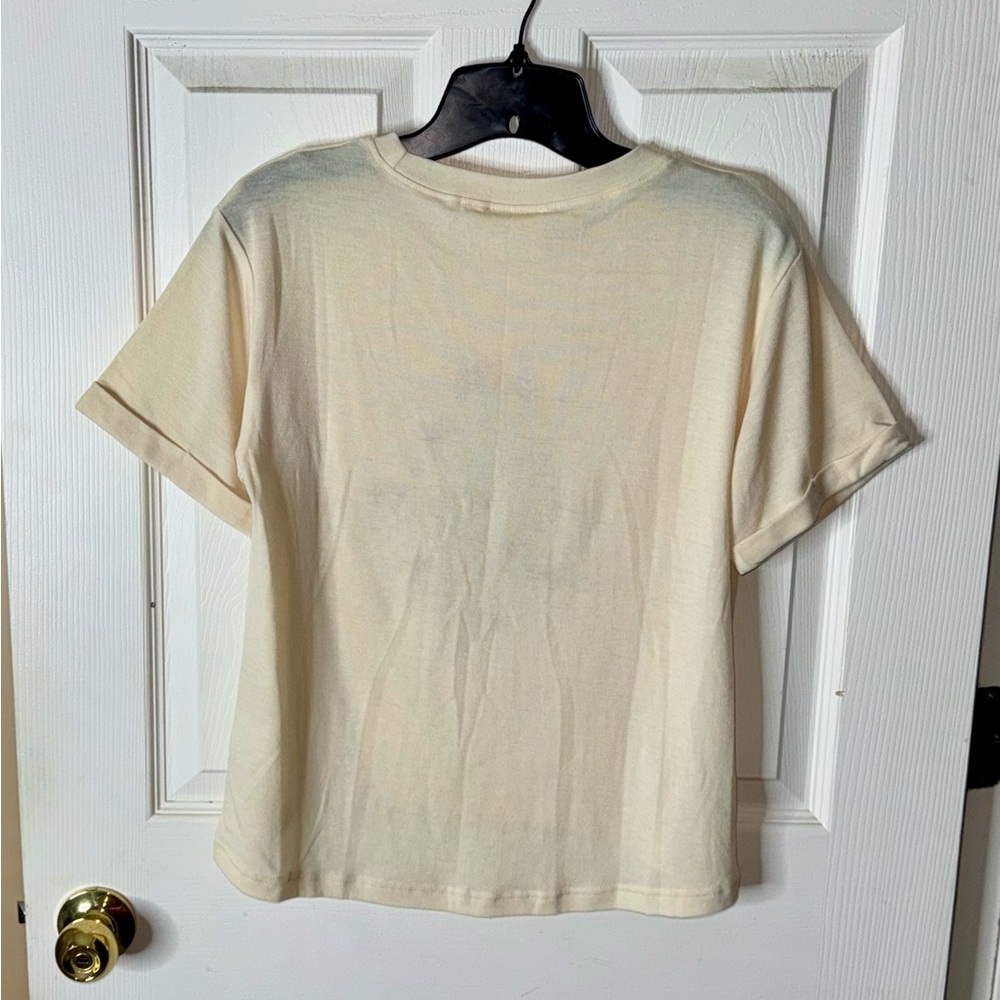 **New** Joyfolie Gardenia Graphic Tee with Floral Design - Picture 5 of 7